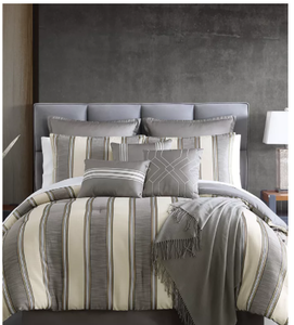 Brand New Hallmart Collectibles Amnon 14-Pc King Comforter Set
