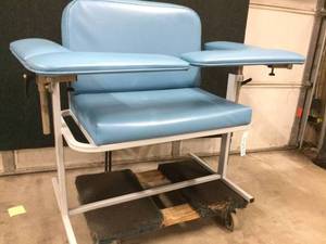 lot 4 image: MSRP $1200 CCI Phlebotomy Blue Blood Draw Bariatric Chair&nbspWith Flip Up Arms - Great For Ink Arts & Nail Salons Too - 1st Picture Is a Stock Photo To Represent The Size Of The Chair - Rest Of Pictures Are Actual Item