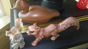 lot 2 image: Avon Duck & Squirrel Collectibles