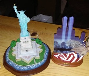 lot 33 image: Statue of Liberty and 911 Remembrance.