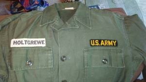 lot 34 image: Military Vintage clothing.