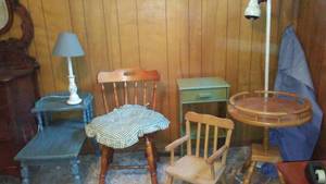 lot 86 image: Tables, chairs, lamps, and more.