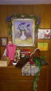 lot 95 image: Miscellaneous Art and Dcor.
