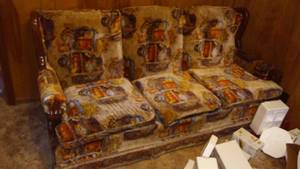 lot 16 image: Matching Couch, Chair & Ottoman plus 2 ottomans.