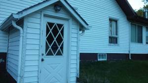 lot 183 image: House Structure. See description for details. Thursday Removal.