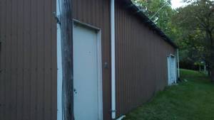lot 109A image: 30 x 48 storage building to be removed. See all pictures. THURSDAY REMOVAL