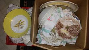lot 142 image: 2 sets of China.