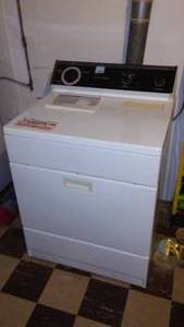 lot 163 image: Whirlpool Electric dryer.
