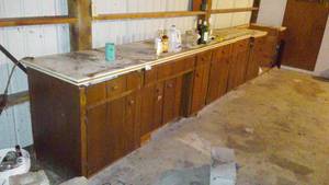 lot 196 image: Shop Cabinets and Countertop.