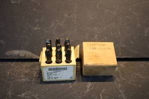 lot 25 image: Number Dye Set in wood box