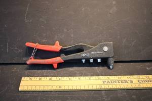 lot 29 image: Blue Point HP-2 Marson Rivet Tool