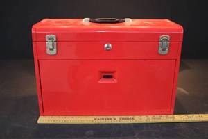 lot 53 image: 20 Kennedy Machinist Toolbox