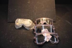 lot 68 image: Lot of 6 Safety Goggles