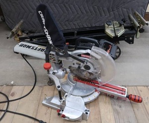 10 SLIDING COMPOUND MITER SAW WITH LASER TRAC