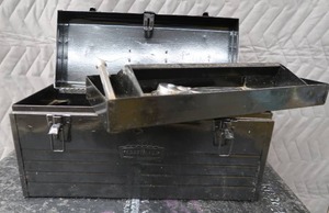 CRAFTSMAN TOOL BOX PLUS BONUS TOOLS