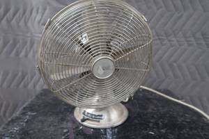 VINTAGE METAL FAN