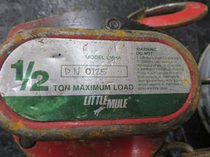 LITTLE MULE CHAIN HOIST WITH CHAIN.