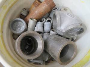 5 GALLON BUCKET FULL OF FITTINGS