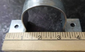 NEW BOX OF 1 12 IPS PIPE STRAPS