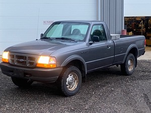 lot 3 image: 1999 Ford Ranger 4x4 Pick-Up Truck