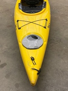 lot 10 image: Current Designs Kayak