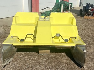 lot 7 image: Peddle Pontoon Boat