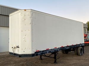 lot 5 image: 1979 Fruehauf 26ft Semi Trailer