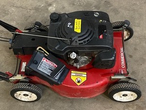 lot 11 image: Toro Commercial 21 Lawn Mower