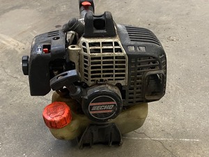 lot 18 image: Echo SRM-260 Commercial Grass Trimmer