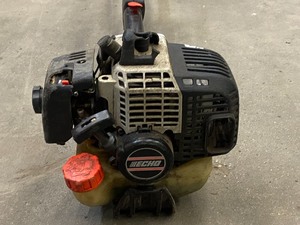 lot 20 image: Echo SRM-260 Commercial Grass Trimmer