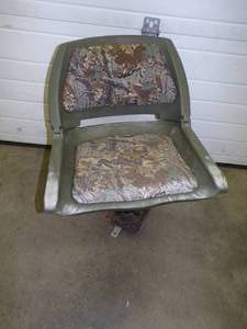 Boat Seat with Pedestal