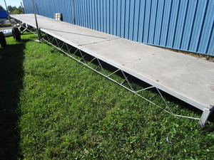 Hewitt dock, 32ft straight walk, ro...