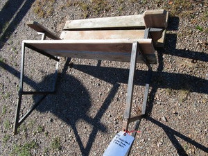 Bench with arms, steel frame wooded...