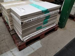 Lot of ( 30 ) Premium Glazed Floor Tile 16x32 Ivory Satin