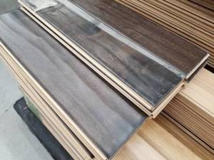 Lot of ( 297 lin.ft. ) Wavy Flooring  34x 4-34 Dark