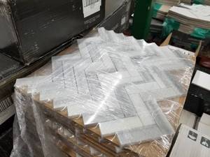 Lot of ( 170 ) Jeffrey Court Zebra Plains Tile 13x13