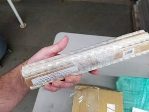 Lot of ( 8 ) Rope Moulding  34x12 Crme