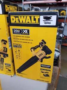 lot 408 image: DeWalt 20V Cordless XR Brushless Lithium Ion 5 Ah Handheld Axial Blower (in box)  with Battery and Charger