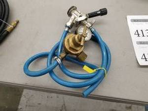 lot 416 image: Keg Tapper