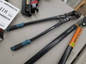 lot 419 image: 24 Cr-Mo Bolt Cutters