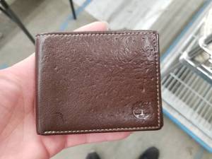 lot 428 image: Timberland Mens Leather Bifold Wallet