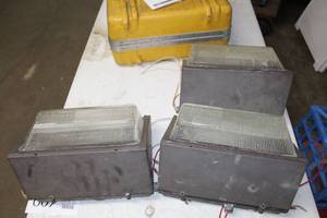 lot 460 image: Lot of (3) Light Fixtures