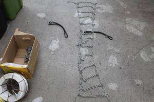 lot 483 image: Lot of (2) Tire Chains