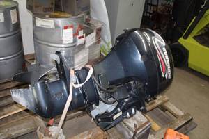 lot 470 image: 1999 Evinrude 49.7cid Outboard Boat Motor