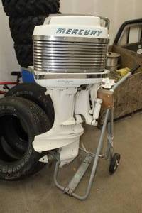 lot 471 image: Mercury Super Thunderbolt Outboard Boat Motor