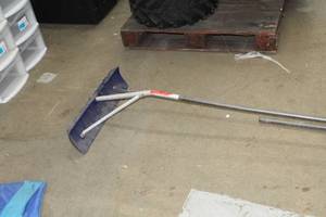 lot 497 image: Roof Rake