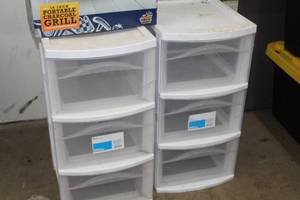 lot 489 image: Lot of (2) Plastic Storage Cabinet 3-drawer on wheels