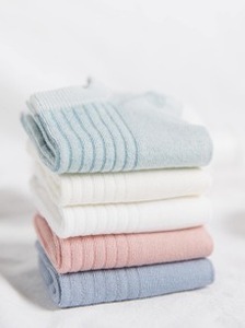 lot 50 image: Ribbed Ankle Socks 5pairs