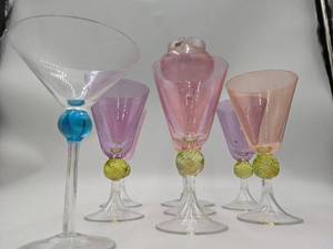 Beautiful 8 Piece Rose Colored Glasses