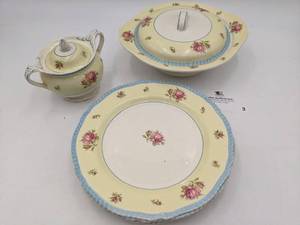 Vintage 6 Piece Woods Ivory Ware Porcelain Set